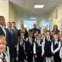 Александр Рем посетил новый стоматологический кабинет в гимназии №13